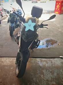 Benelli TRK 251 SE
