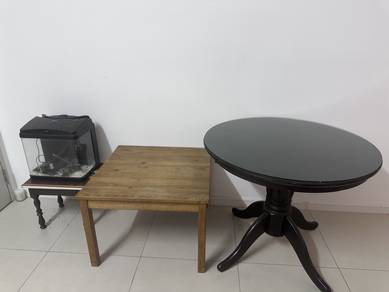 Round table and aquarium furniture