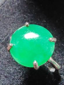 Giok Jadeite Jed "Hijau Mentari" Gred A Burma Asli