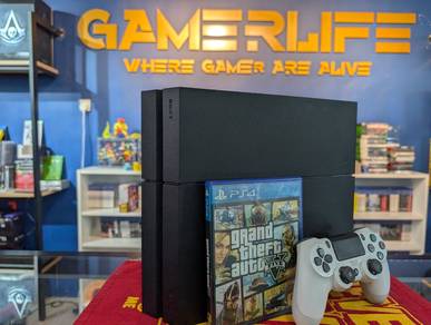 PS4 500GB + GTA 5 : GamerLife