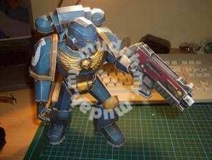 Hammer W40K Space Marine Model Paper craft