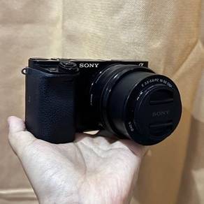 Sony Alpha A6000 Digital Mirrorless Camera