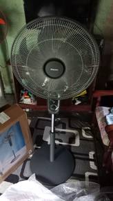 KIPAS PHILLIPS with REMOTE CONTROL.