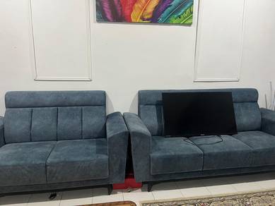 sofa dan tv untuk dijual..