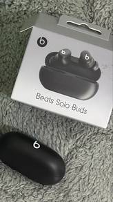 Beats Solo Buds