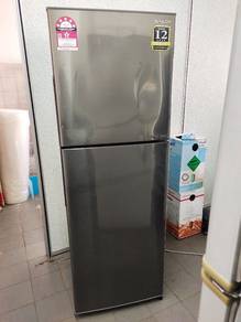 peti sejuk secondhand jenama sharp jenis inverter 