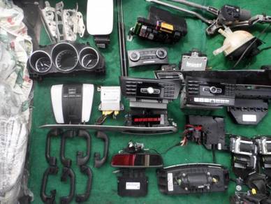 Mercedes w212 spare parts (radio )