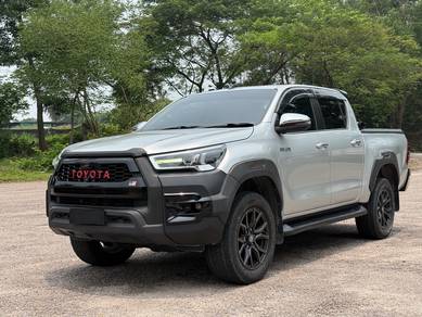 Toyota Hilux V in Johor Bahru, JHR