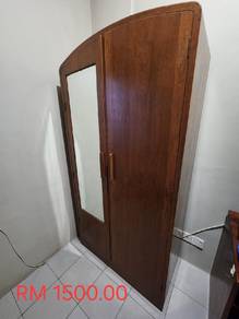 amari baju kayu jati