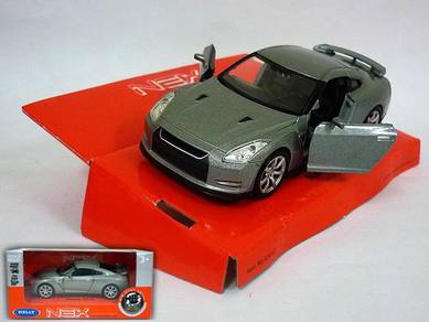 Nissan skyline GTR R35 1/38 model - grey
