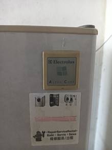 Peti Ais 2 Pintu Electrolux Alpha Care