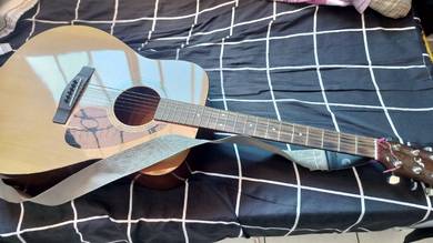 Yamaha Guitar F310 (Barely used)