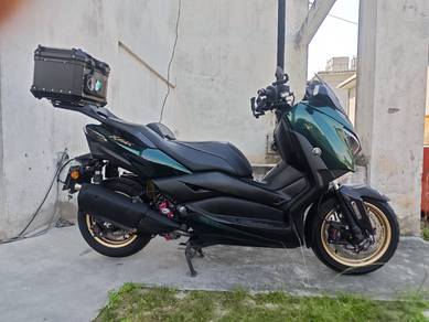 Yamaha XMAX