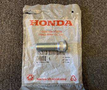 Honda FK2 FK8 FL5 Original Wheel Stud M14x1.5