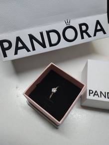 Pandora Celestial Sparkling Star Solitaire
