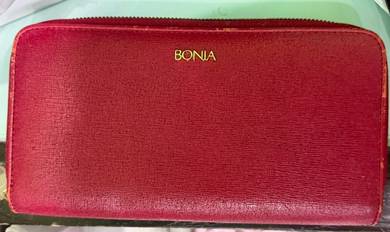 BONIA RED LEATHEr