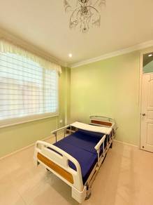 Electric hospital bed with mattress