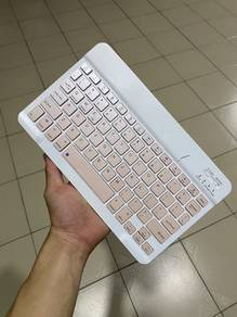 Bluetooh Keyboard