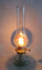 Rare | Vintage 1950’s Oil Lamp With Amber Glass |