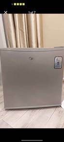 Midea personal refrigerator