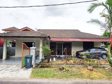 Bungalow House For Sale in Bukit Beruang,MLK