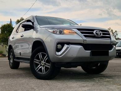 Toyota Fortuner VRZ 4x4 in Sungai Besi, KUL