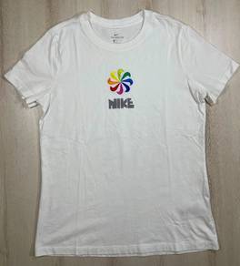 Nike Pinwheel White Lady Tee #AH Used