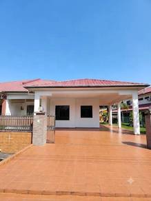 Semi-Detached House For Sale in Miri,SWK