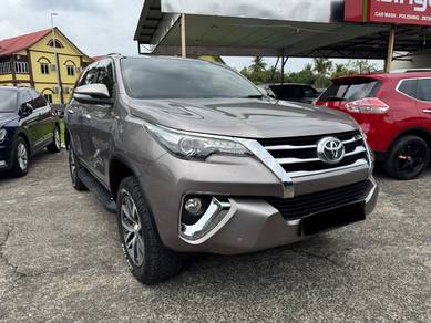Toyota Fortuner V in Kuching, SWK