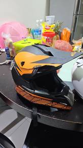 helmet second hand 