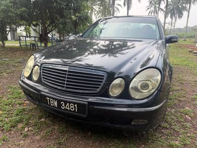 Mercedes Benz E240 240 ELEGANCE (CKD) in Kluang, JHR
