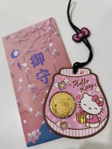 Hello Kitty Gold Coin Pendant with Red Envelop