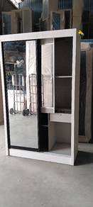 Wardrobe/almari baju 