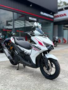 WMOTO GRIFFIN 205