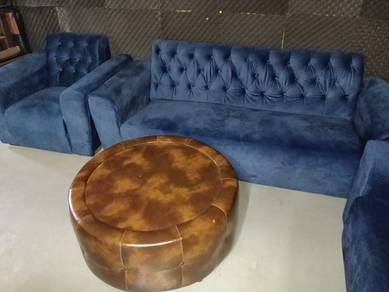 sofa 3 +2+1 looking new