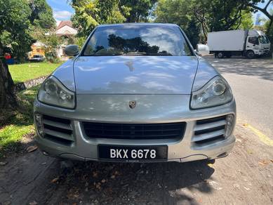 Porsche Cayenne in Cheras, KUL