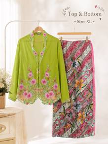 Brand New Nyonya Kebaya Set for Sale