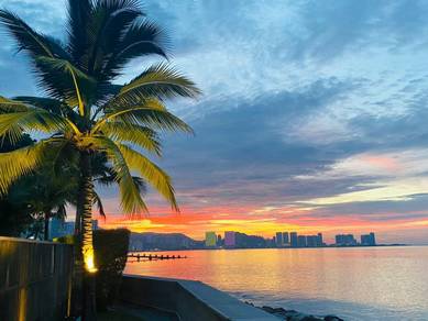 Condominium For Rent in The Shorefront