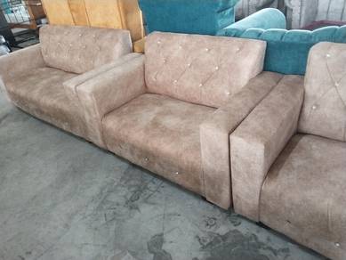l ship  sofas  123