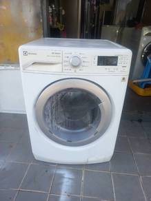 2in1 combo Electrolux invertr washer 8kg dryer 6kg