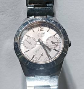 Jam Casio Original daydate steel watch