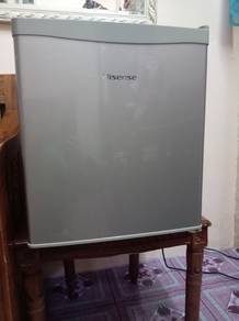 peti ais mini jenama hisense