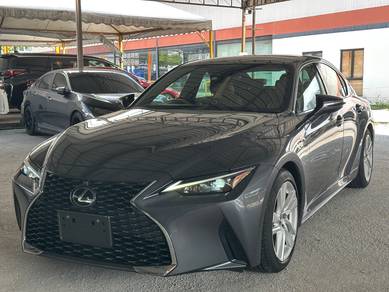 Lexus IS 300 F-SPORT in Old Klang Road, KUL