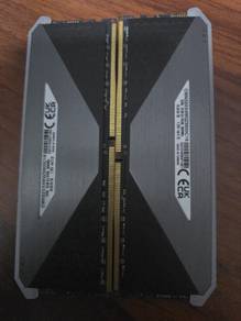 CORSAIR Vengeance RGB RT 32GB (2 x 16GB)