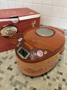 Clay slow cooker