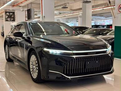 Toyota Crown SPORT Z in Damansara, KUL