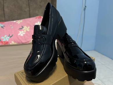 LOAFER SHOES NEW size 42 for Let go