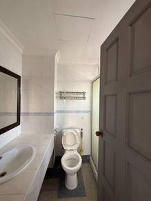 Condominium For Rent in Marina Court