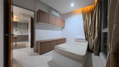 Room in Jalan Sultan Ismail, KUL