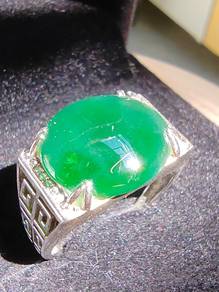 Giok Jadeite Jed Hijau Tua Gred Ais Alami